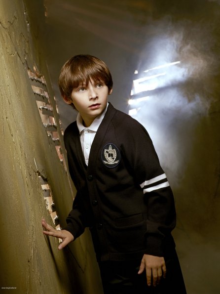 Mis personajes (Lindsay) ^^ Cast-Promotional-Photo-Jared-Gilmore-as-Henry-Swan-once-upon-a-time-25199537-446-595