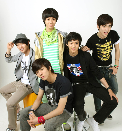 صور الفرق الكورية SHINee-maria-050801090907-25123144-515-550