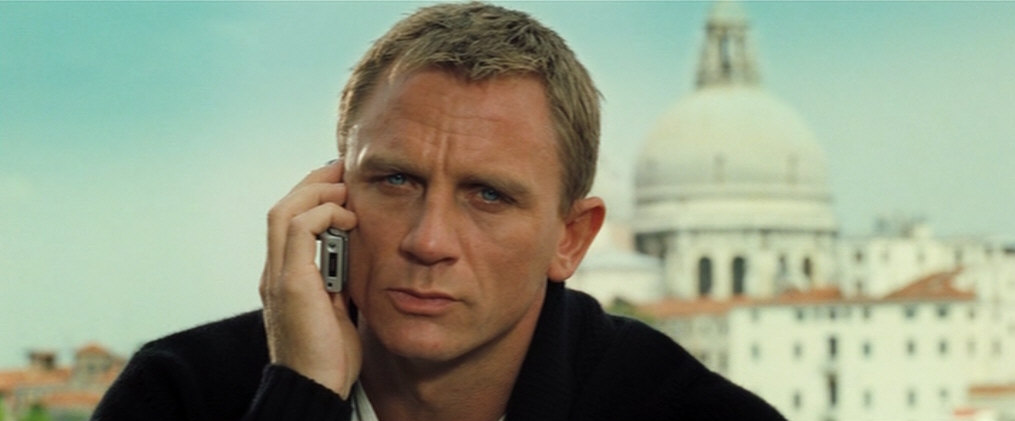 Daniel Craig: "I cried" - Page 2 Daniel-Craig-in-Casino-Royale-daniel-craig-25723505-1015-421