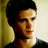 A. Olivia Dwright - titreàvenir Steven-Icon-steven-r-mcqueen-25719928-100-100