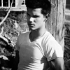  << Comment définir le réel >> _| K. Amaury Clearwater -Taylor-Lautner-taylor-lautner-26663516-100-100