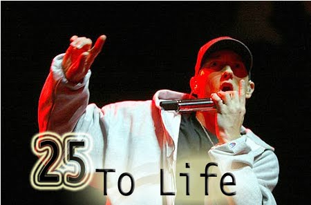 The Life Is My Teacher..The Street Is My SchooL - صفحة 37 Eminem-eminem-28816405-450-297