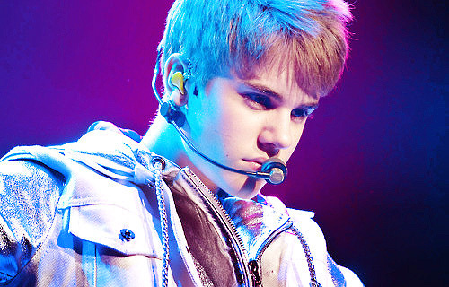 NEw Bieberpics <3 -3-justin-bieber-28900810-500-320