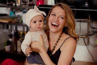 Haley James/Scott (Bethany Joy Lenz) - Page 2 -Bethany-Baby-Maria-one-tree-hill-29218547-320-213