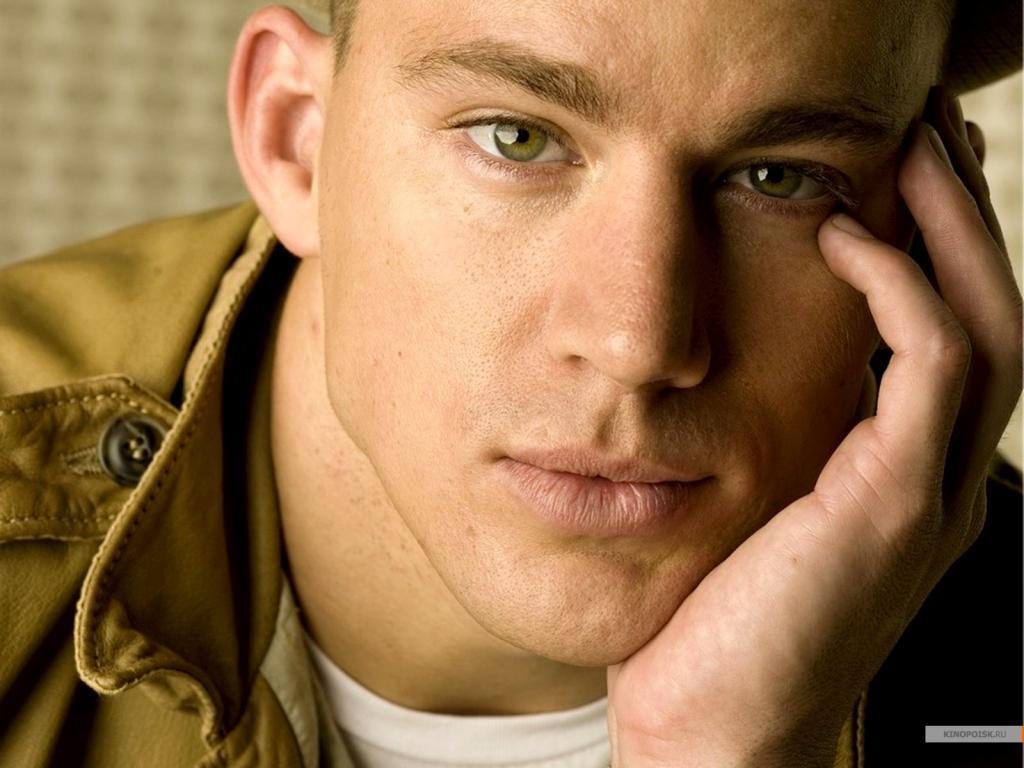 Mooie mannen, I think i'm in luf.  Channing-Tatum-channing-tatum-29622932-1024-768