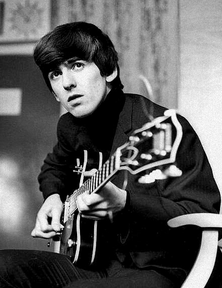 Efemérides - Página 9 George-Harrison-the-beatles-29627819-441-573