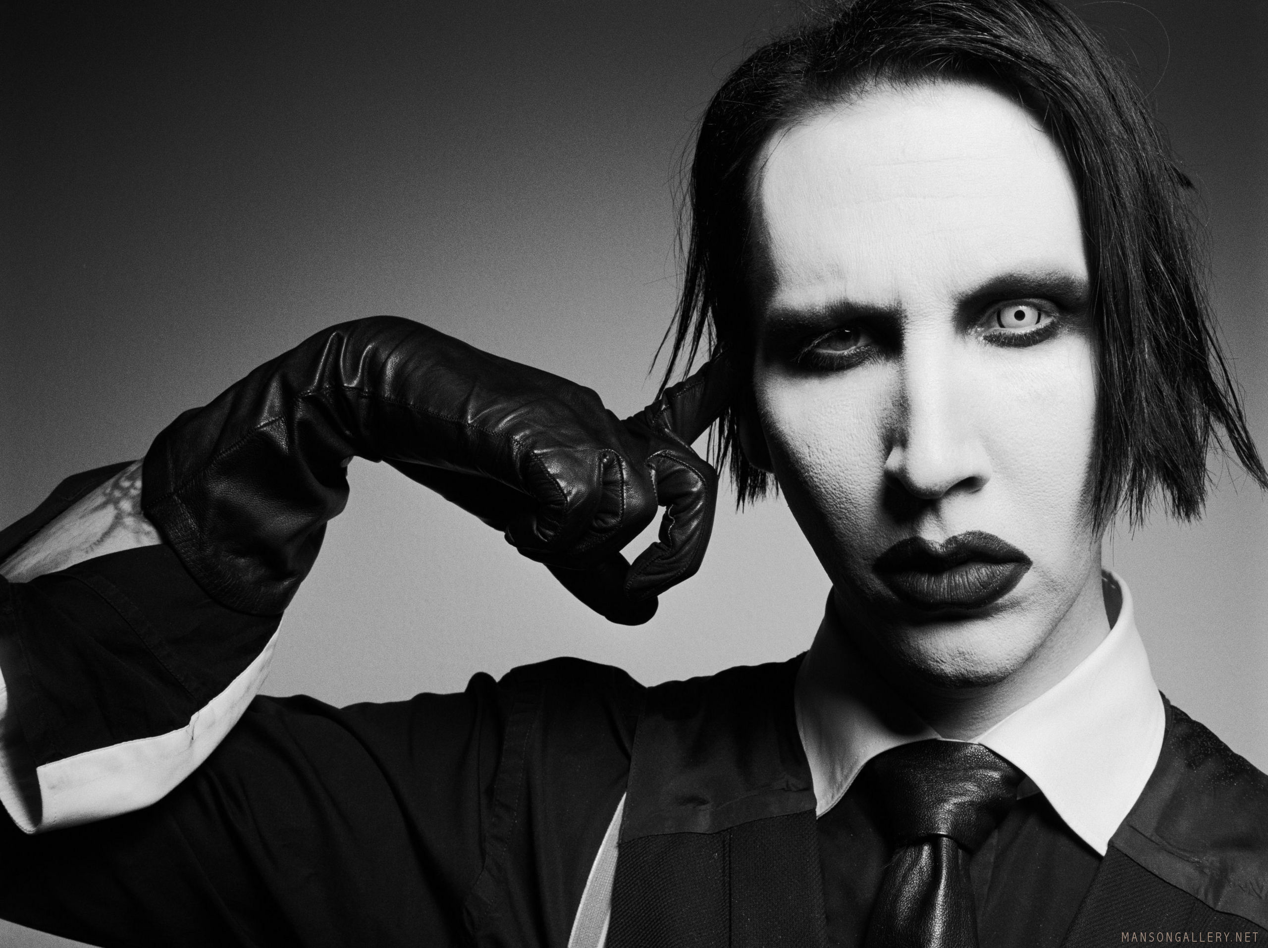 Marilyn Manson Marilyn-Manson-marilyn-manson-29937388-2560-1914