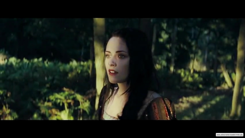 1X09 ---> A look at the past - Página 18 Screen-Captures-Snow-White-the-Huntsman-First-Look-kristen-stewart-29950196-852-480