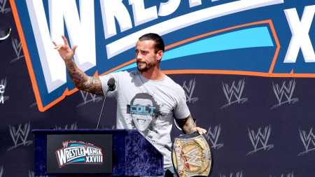 Resultados RAW #8 [El Cairo, Egipto] Wrestlemania-press-conference-cm-punk-30138526-450-253