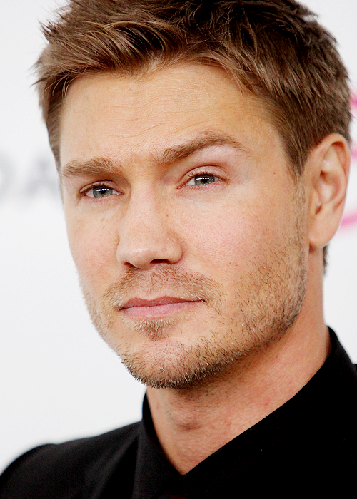 les devinettes ?????????????? -Chad-chad-michael-murray-30409009-500-700