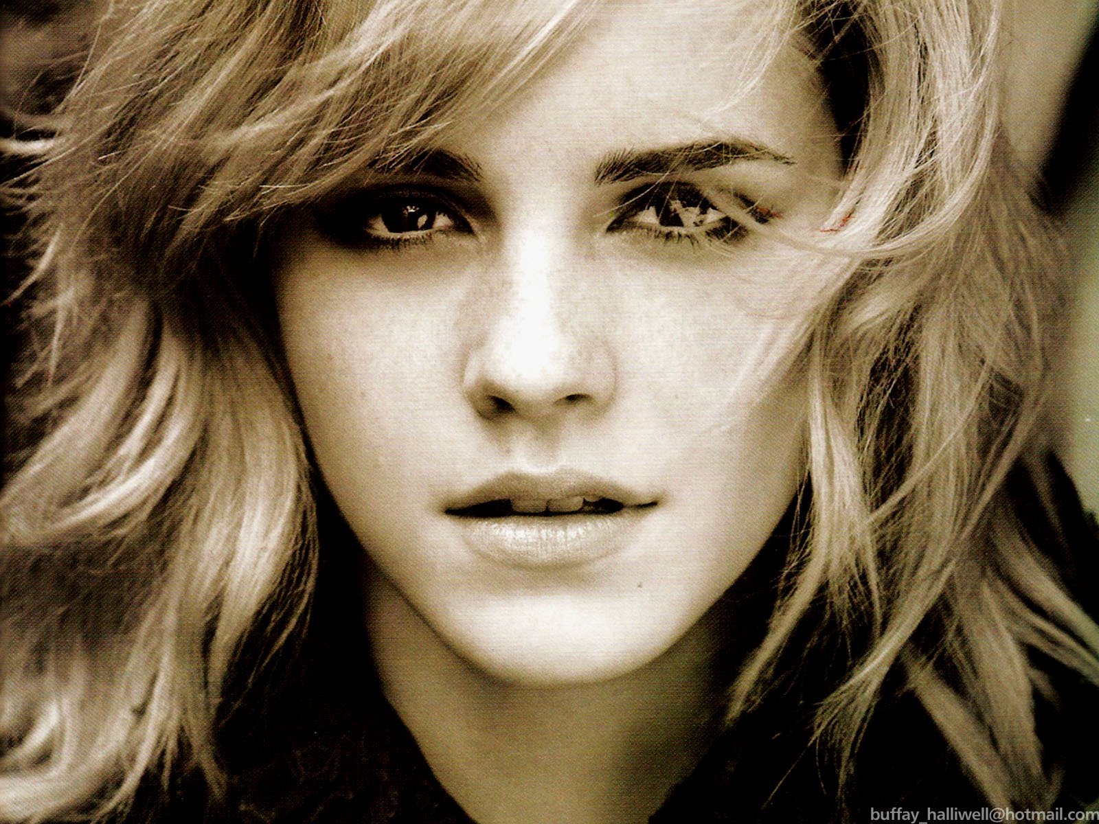 Dame una imagen - Página 2 Emma-Watson-Wallpapers-sayou-30461673-1600-1200