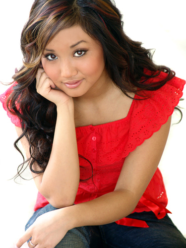 Calle's Cattle! Brenda-song-loula-smile-3D-30678670-375-500