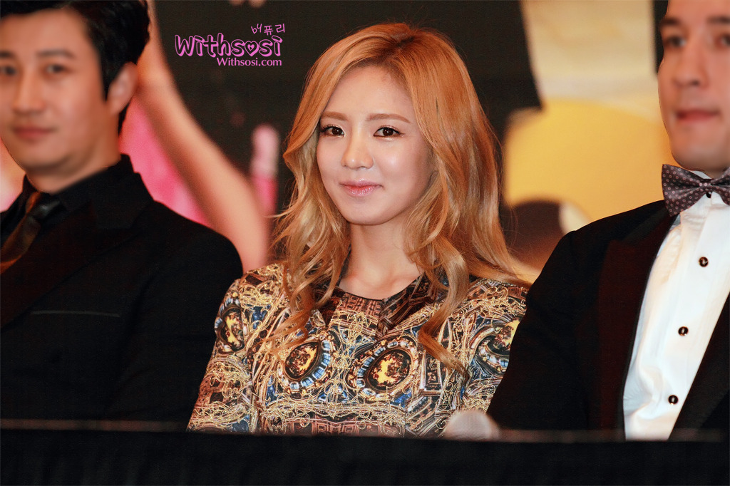 [OTHER]Hyo Yeon - Dancing With The Stars Hyoyeon-Dancing-with-the-Stars-2-Press-Conference-kim-hyoyeon-30714408-1024-682