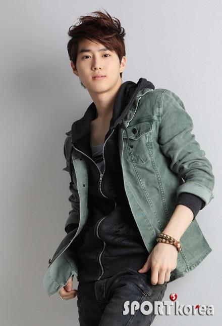 Suho's fashion Sport-Korea-Photoshoot-Suho-exo-EC-97-91-EC-86-8C-30888820-440-644