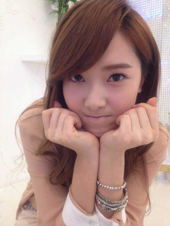 ►[TEMA OFICIAL] Jessica Selca• - Página 2 Jessica-Selca-jung-sisters-31084926-350-467