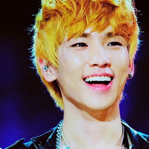 افضل 6 كوريين ابتسامه  Key-shinee-31114804-500-500