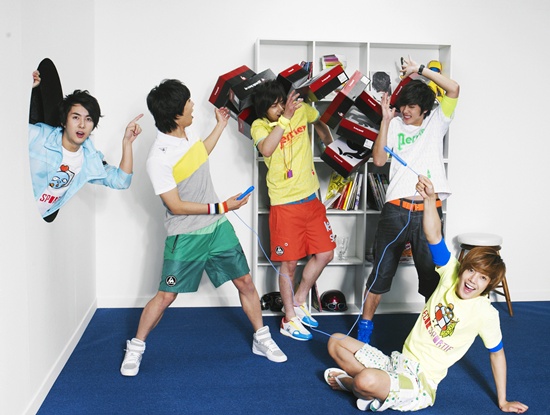 [تحديثـات SS501 في التويتر] جونغ ميـن & هيونغ جونغ “إمتحان القبـول”.. [07.11.2012] Together-ss501-31244903-550-415