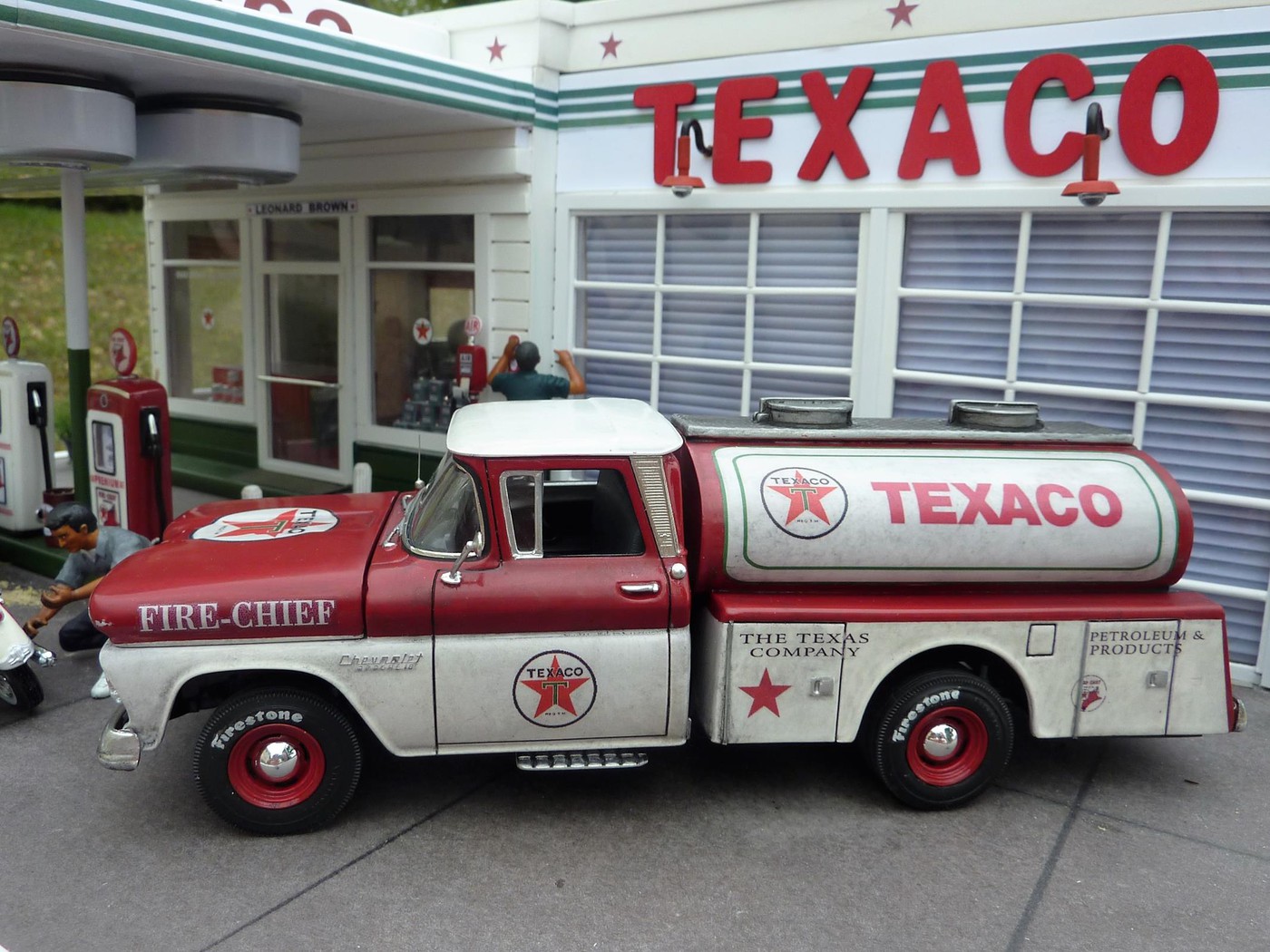  Chevy pickup 60 citerne texaco terminé - Page 3 Photo21-vi