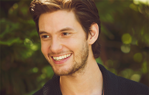 วันว่างๆกับ Matthew Roll Ben-ben-barnes-32182416-500-321