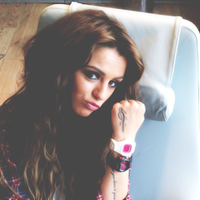 anaé ∞ « j'veux snifer du nesquik jusqu'à ce que j'devienne un lapin crétin !  » Cher-Lloyd-cher-lloyd-32362333-200-200