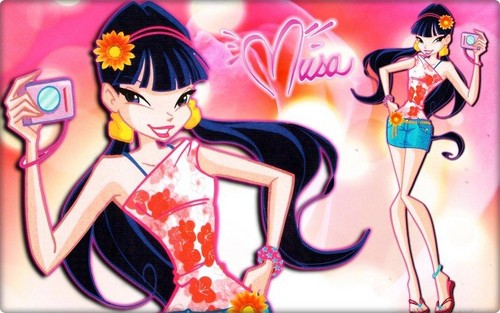 Специално за феновете на  Муза . Flora-Musa-Season-5-Beach-Outfits-Wallpaper-the-winx-club-32377028-500-313