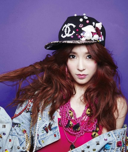 2013 اكبر تقرير عن فرقة Girls’ Generation -SNSD-I-Got-A-Boy-Teaser-Image-Version-2-Tiffany-tiffany-girls-generation-33127143-424-500