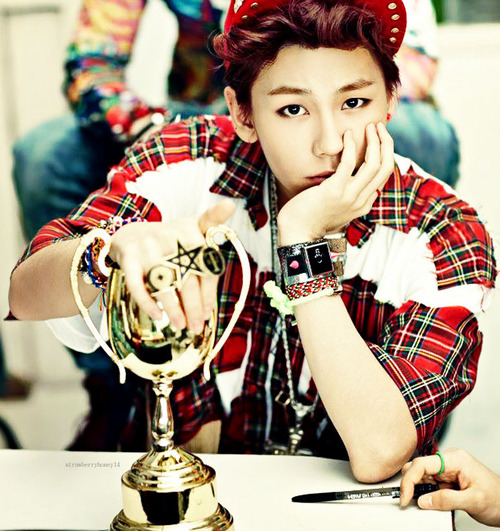  اطلبي صورة من اللي بعدك  - صفحة 2 Ilhoon-btob-born-to-beat-33394367-500-531