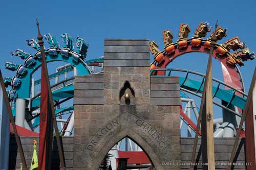 Luna de miel con retraso. Septiembre de 2016 - Página 2 Dragon-Challenge-rollercoasters-33454000-500-333