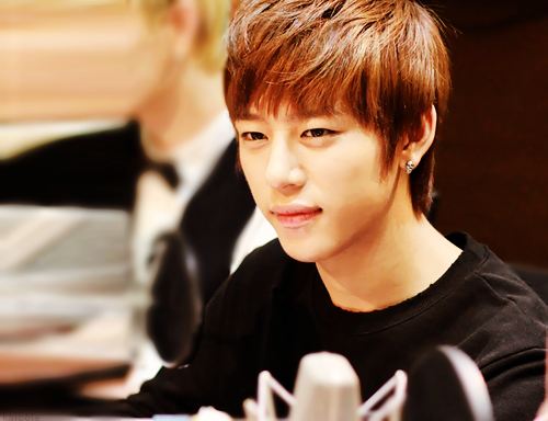 حقائق عن كل عضو من فرقة BAP. Daehyun-baby-baps-fan-club-33659801-500-384