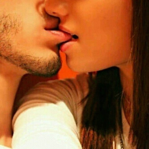 Poljubac  - Page 14 Kiss-Kiss-kissing-34063561-500-500