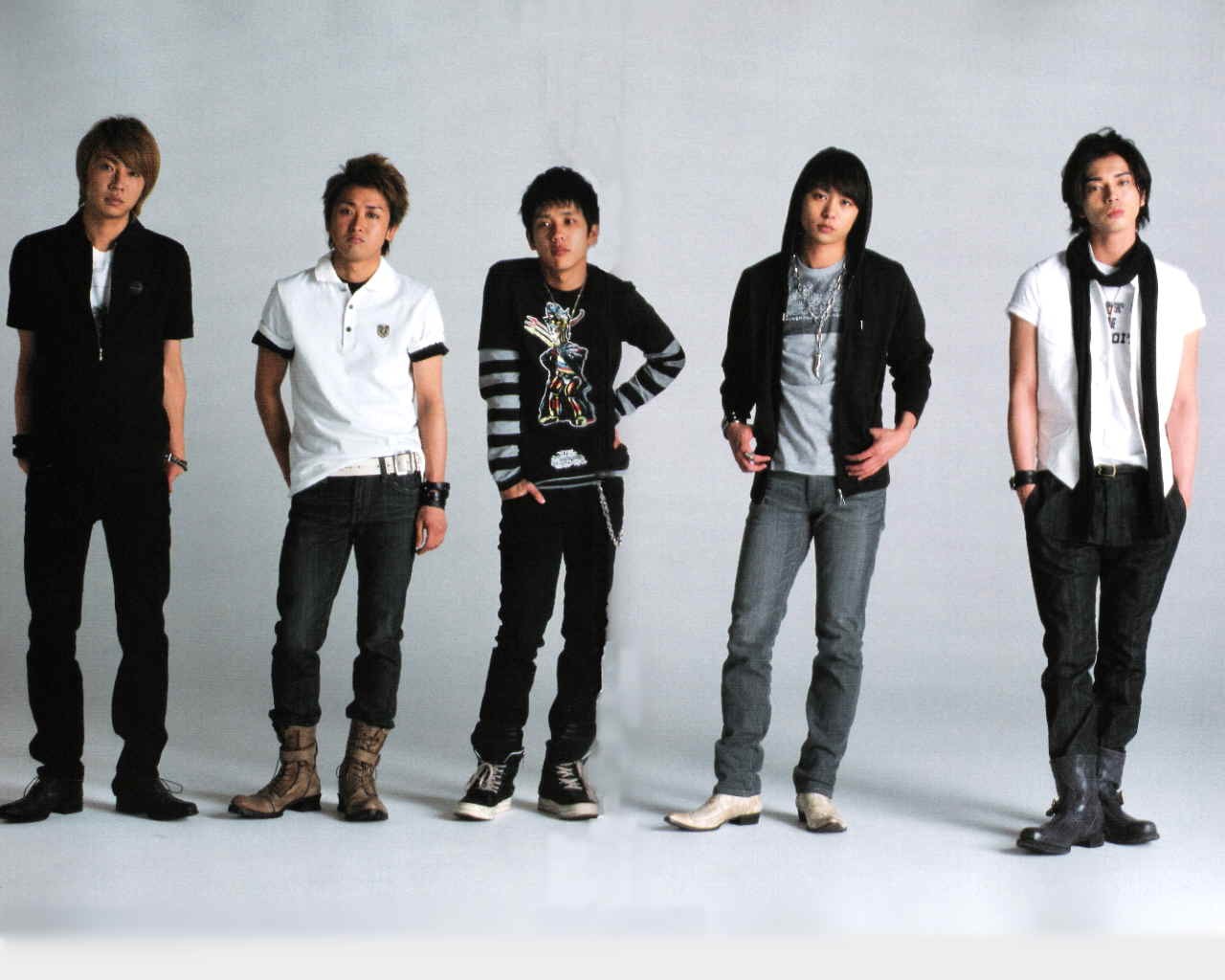 Arashi - Page 3 Arashi-arashi-34579468-1280-1024