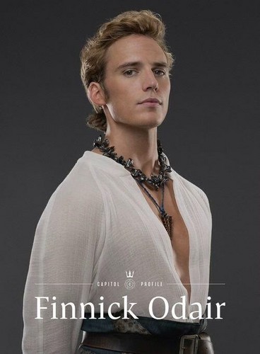 [SPARROW] Thème complet pour forum Hunger Games (codage négociable) Finnick-Odair-New-Portrait-catching-fire-35303391-368-500