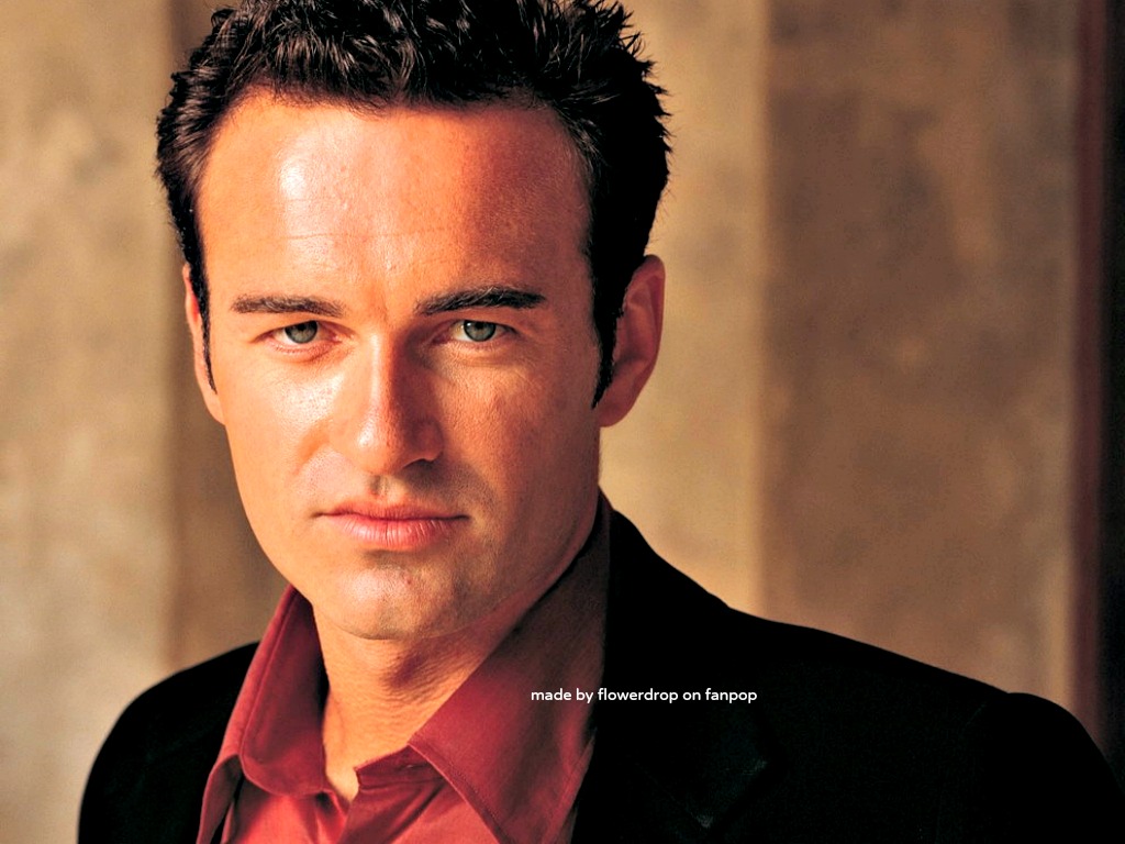 PV l La dure tâche d'être héritière Julian-McMahon-Wallpaper-julian-mcmahon-35526271-1024-768