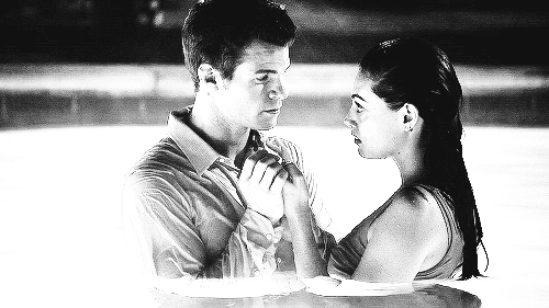 Gif coup de coeur  -Just-focus-on-the-sound-of-my-voice-elijah-and-hayley-36035213-500-281