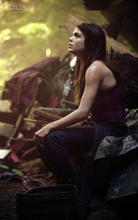 Marie Avgeropoulos Octavia-Blake-the-100-tv-show-37065588-200-320