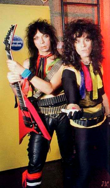 [ Photo ] Eric Carr  Eric-Carr-and-Vinnie-Vincent-eric-carr-37824178-350-600