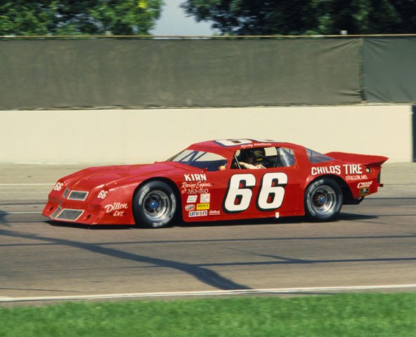 NASCAR PONTIAC  MILLER #27 Rusty Wallace. 66Wallace81-vi