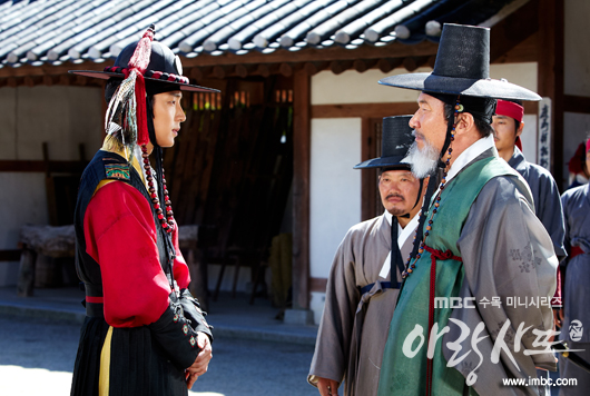 Escena foto 2012.10.05 Lee Joon Gi/  Arang and the Magistrate   Arang4to_photo121005170254imbcdrama2