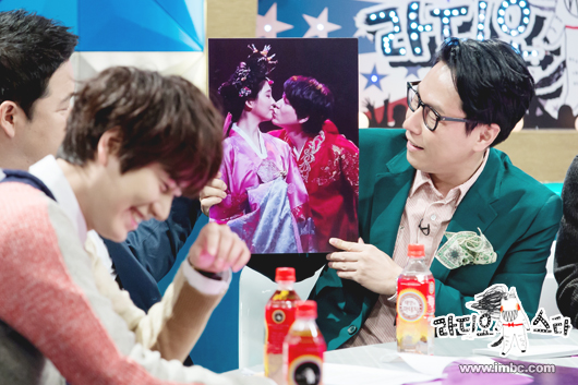 [PIC][06-03-2014]Radio Star Preview - SNSD Goldfish_photo140307160058entertain0