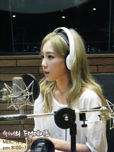 [OTHER][06-02-2015]Hình ảnh mới nhất từ DJ Sunny tại Radio MBC FM4U - "FM Date" - Page 26 Fmdate29151009004406mbcdate2