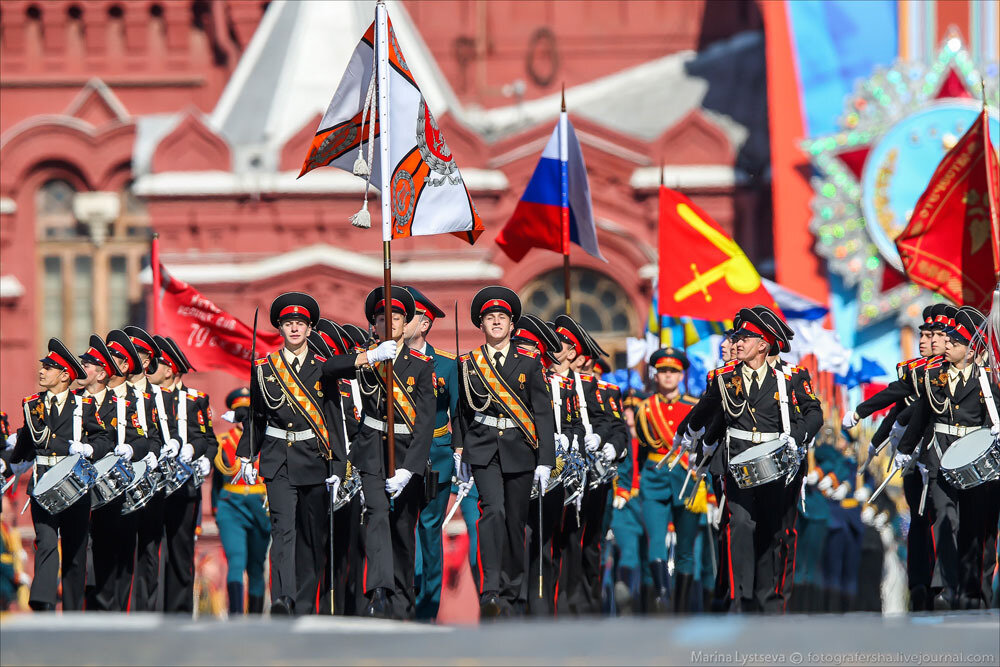 parade militaire dans le monde 0_c2bb9_28c83e9b_XXXL