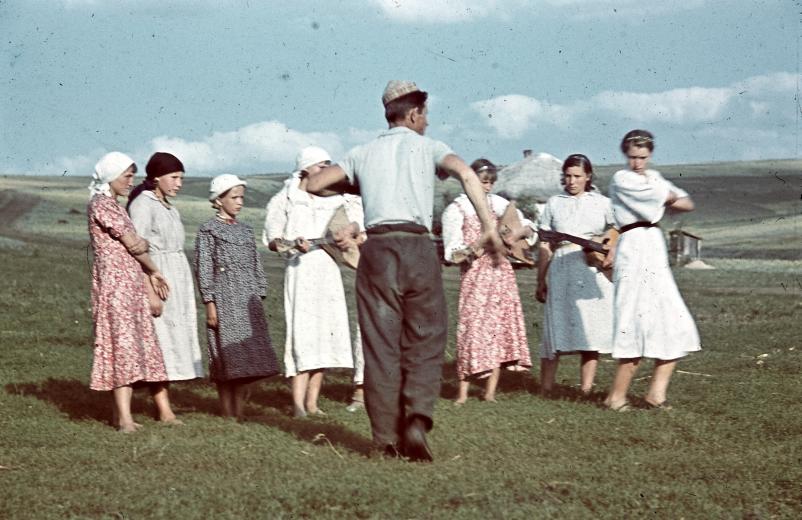 Fotos de un corresponsal de guerra húngaro en 1942 0_b6153_481c7a40_orig