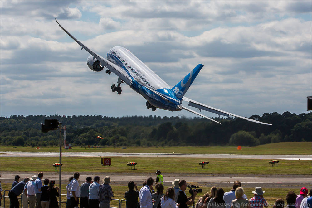 FARNBOROUGH AIRSHOW 2014 0_c7665_532381e0_orig