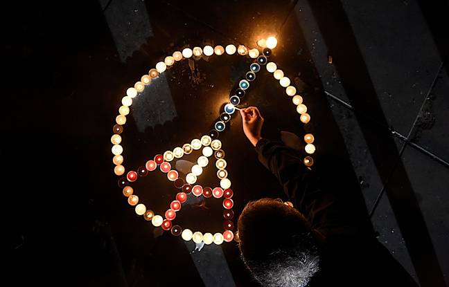 Diverses réflexions 648x415_place-republique-paris-20-novembre-2015-personnes-rendent-hommages-victimes-attentats-13-novembre