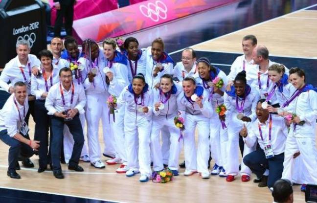 Le Vénus Bar 648x415_equipe-france-feminine-basket-podium-jeux-olympiques-londres-11-aout-2012