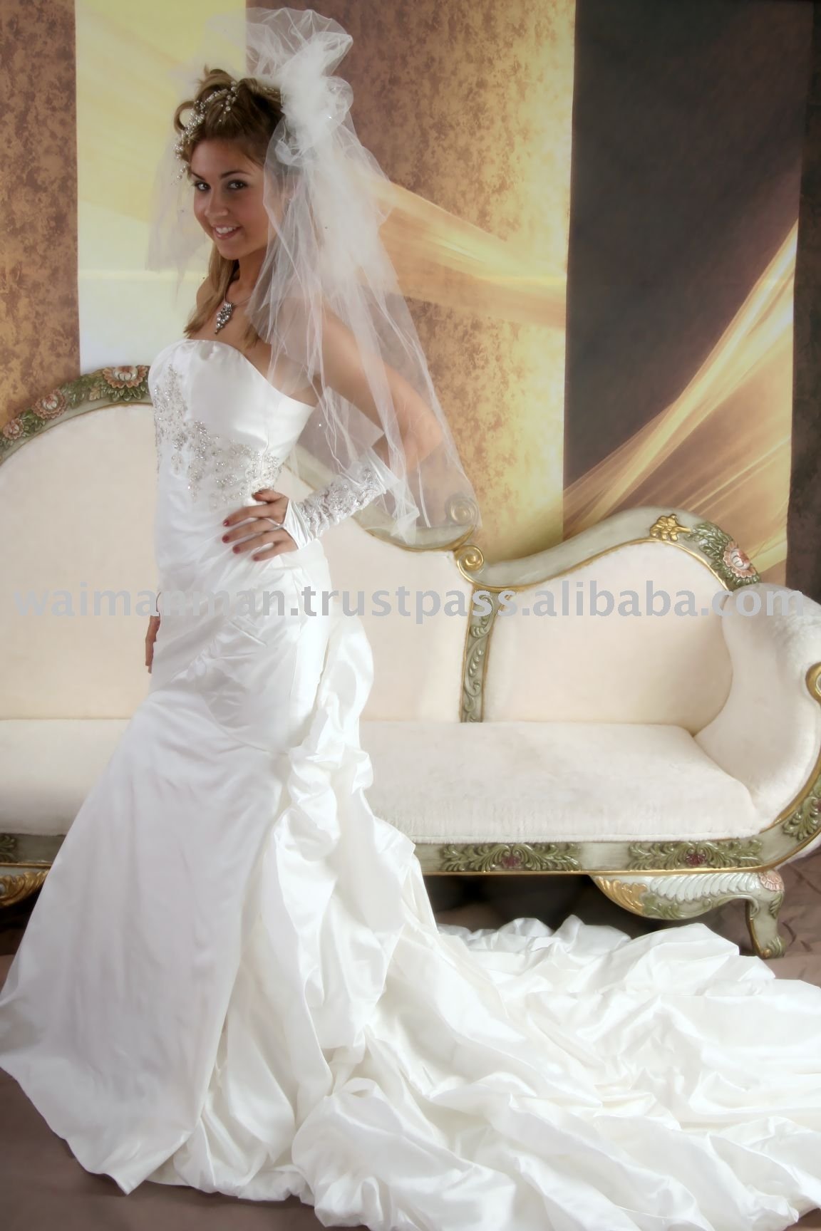 Fustane nuserie...... - Faqe 2 Wedding_Gowns_N001_With_Underskirt