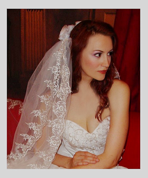 طرحات للعروس Anne_Queen_Bridal_Wedding_Cathedral_Veil