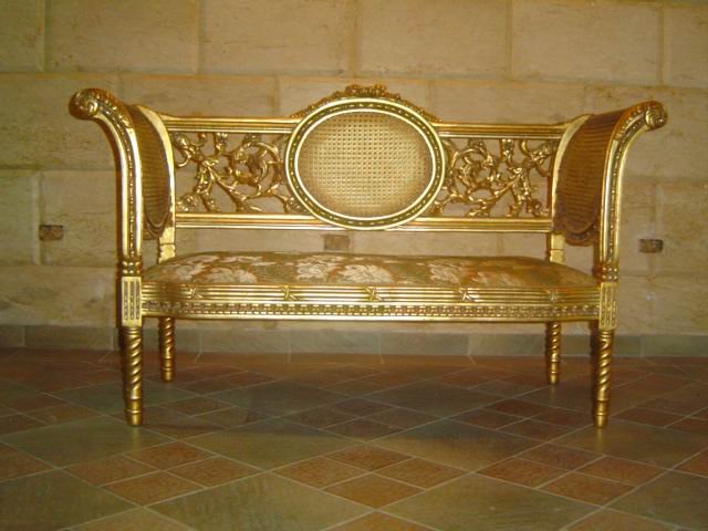 Camerino JBL (''The Wrestling god'') Antique_Golden_Sofa_With_Hand_Cravings