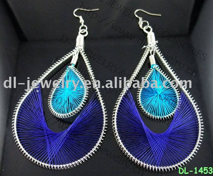 اقراط و شنط واااااومع احدية ولا احلى Colourful_earrings