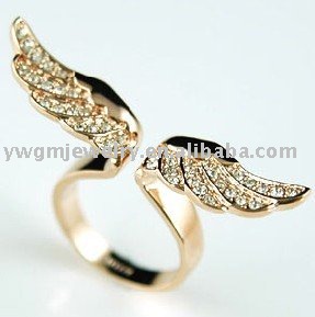 Destination inconue - Page 42 Angel_Wing_Rose_Gold_Plated_Ring